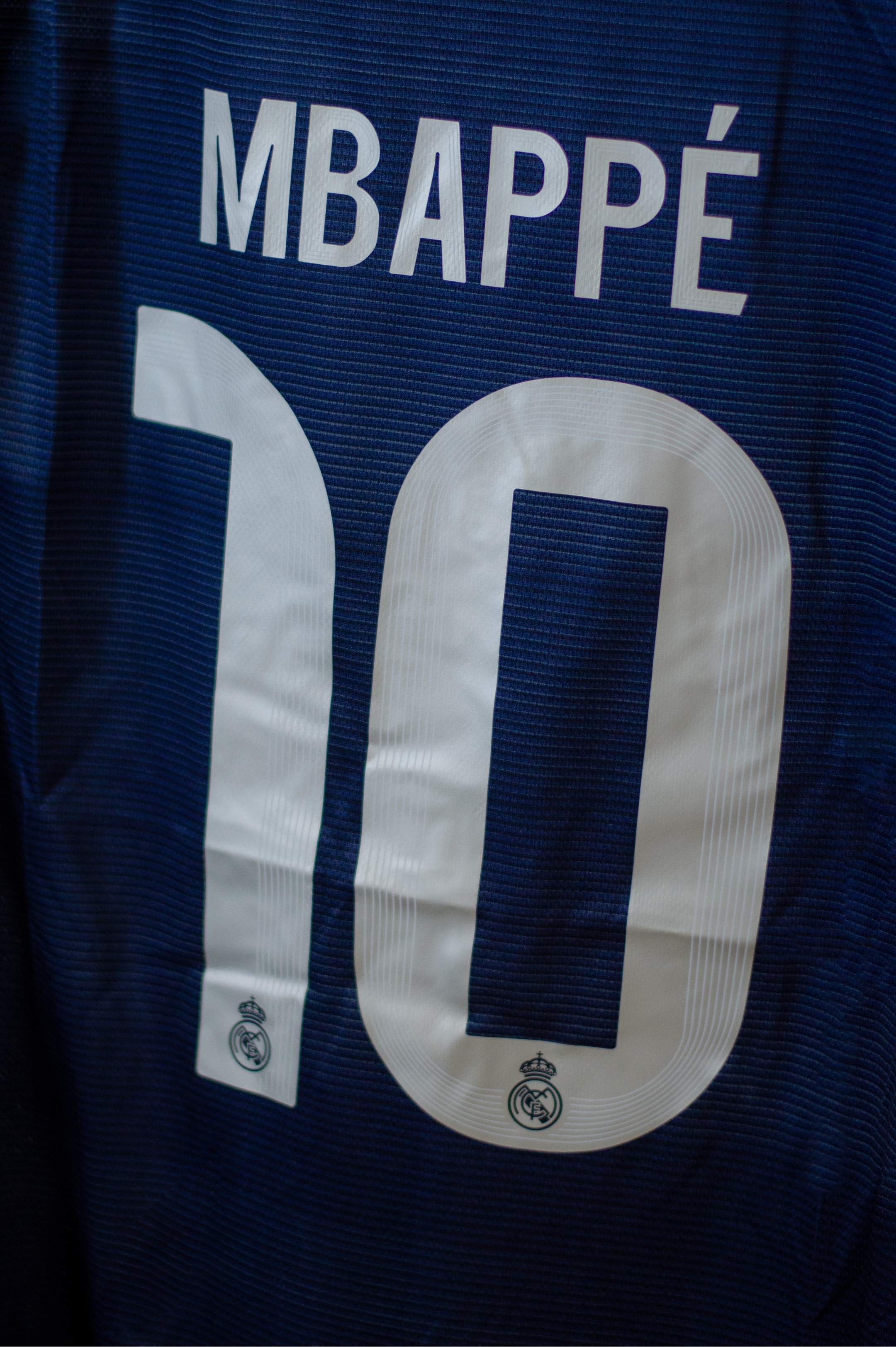 Camisa Real Madrid Visita 25-26 Versión Fan Mbappé 10