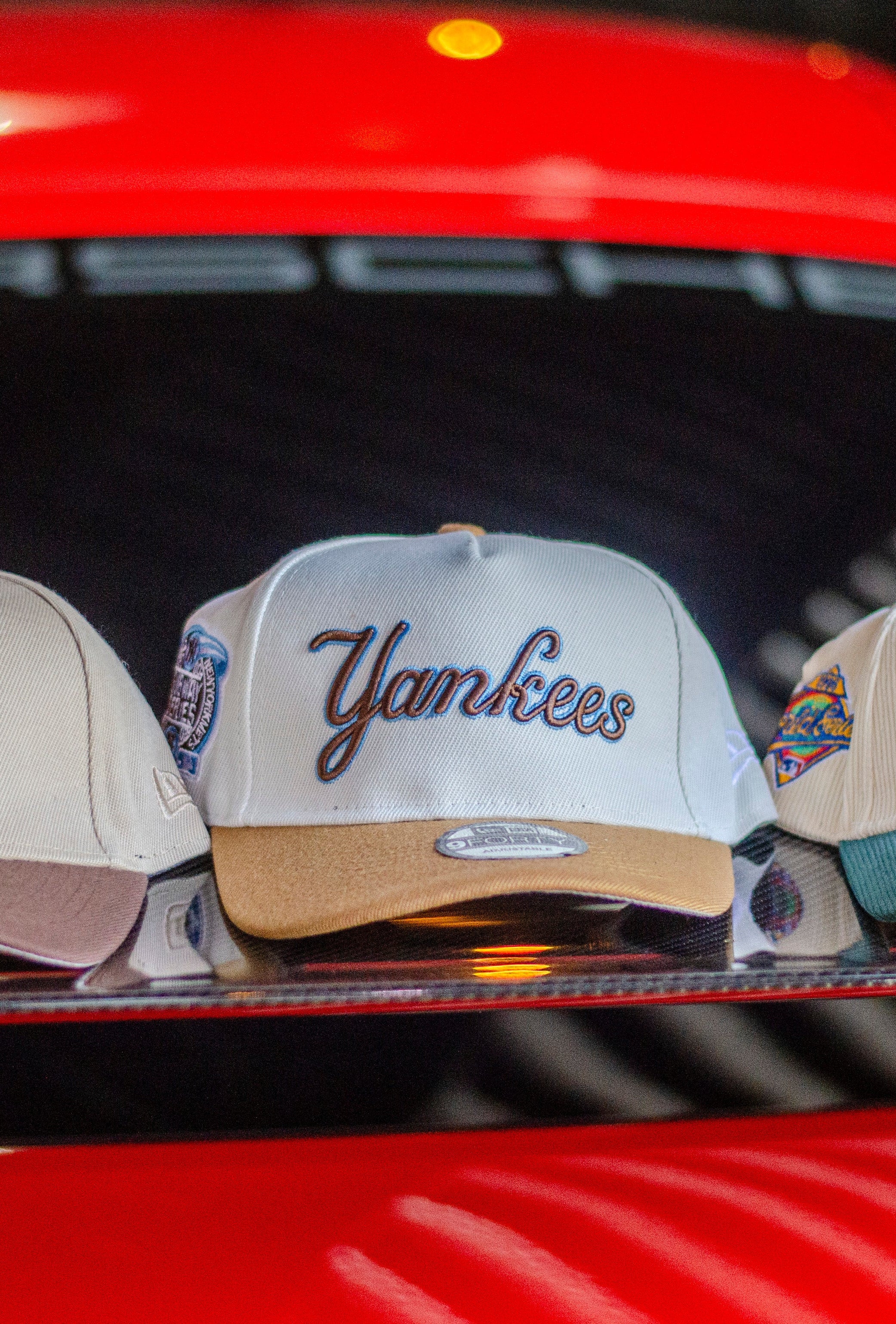 New Era Yankees visera beige
