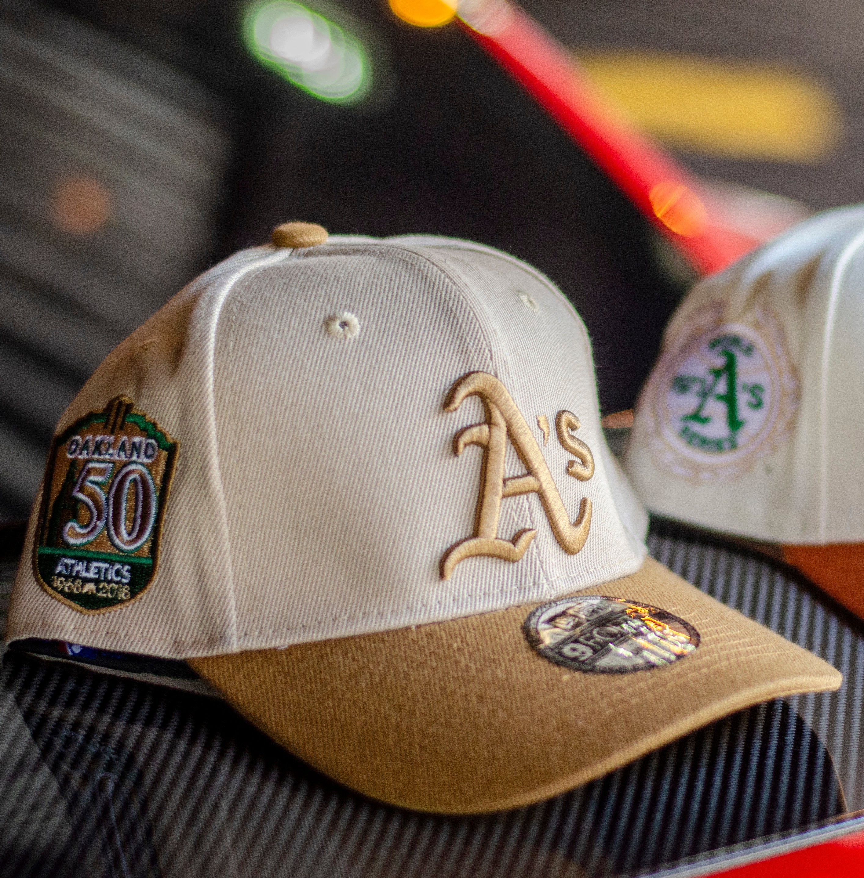 New Era Athletics visera beige