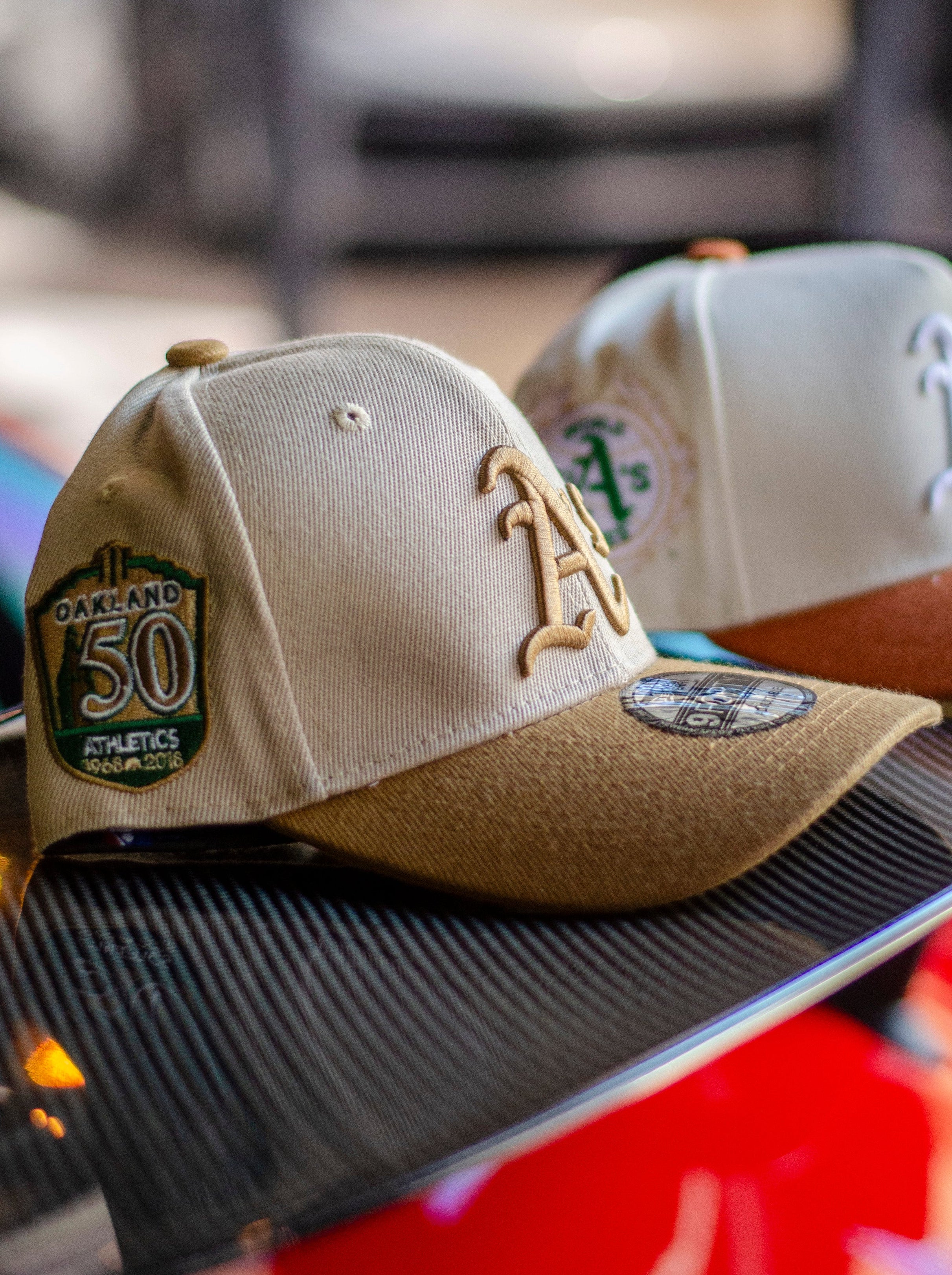 New Era Athletics visera beige