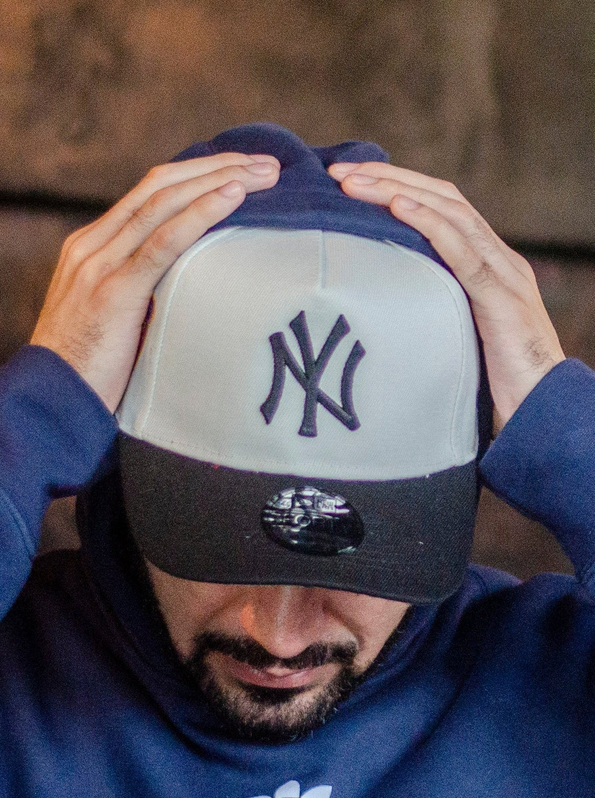 New Era NY blanca visera negra