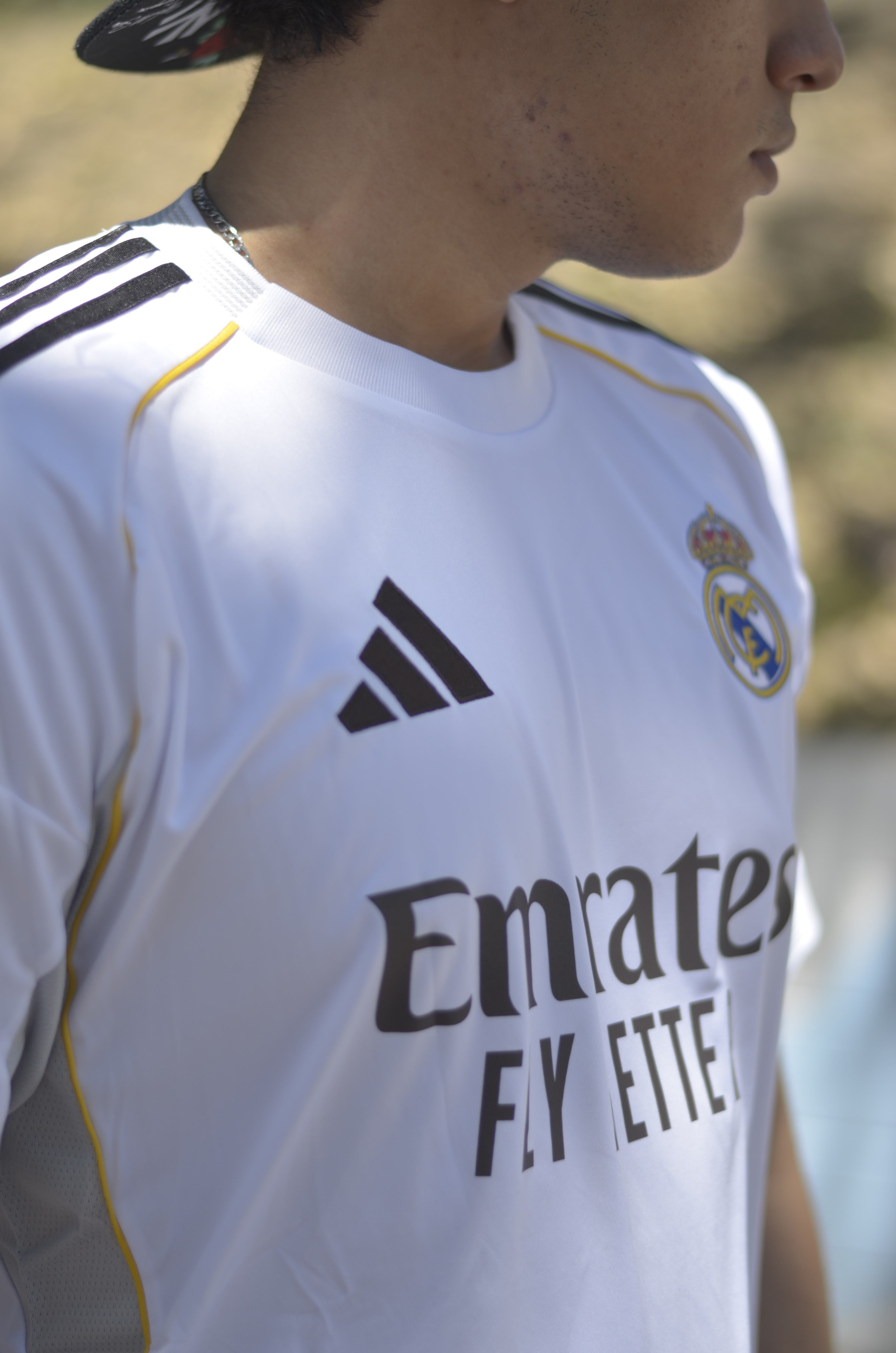 Camisa Real Madrid Local 25-26 Versión Fan