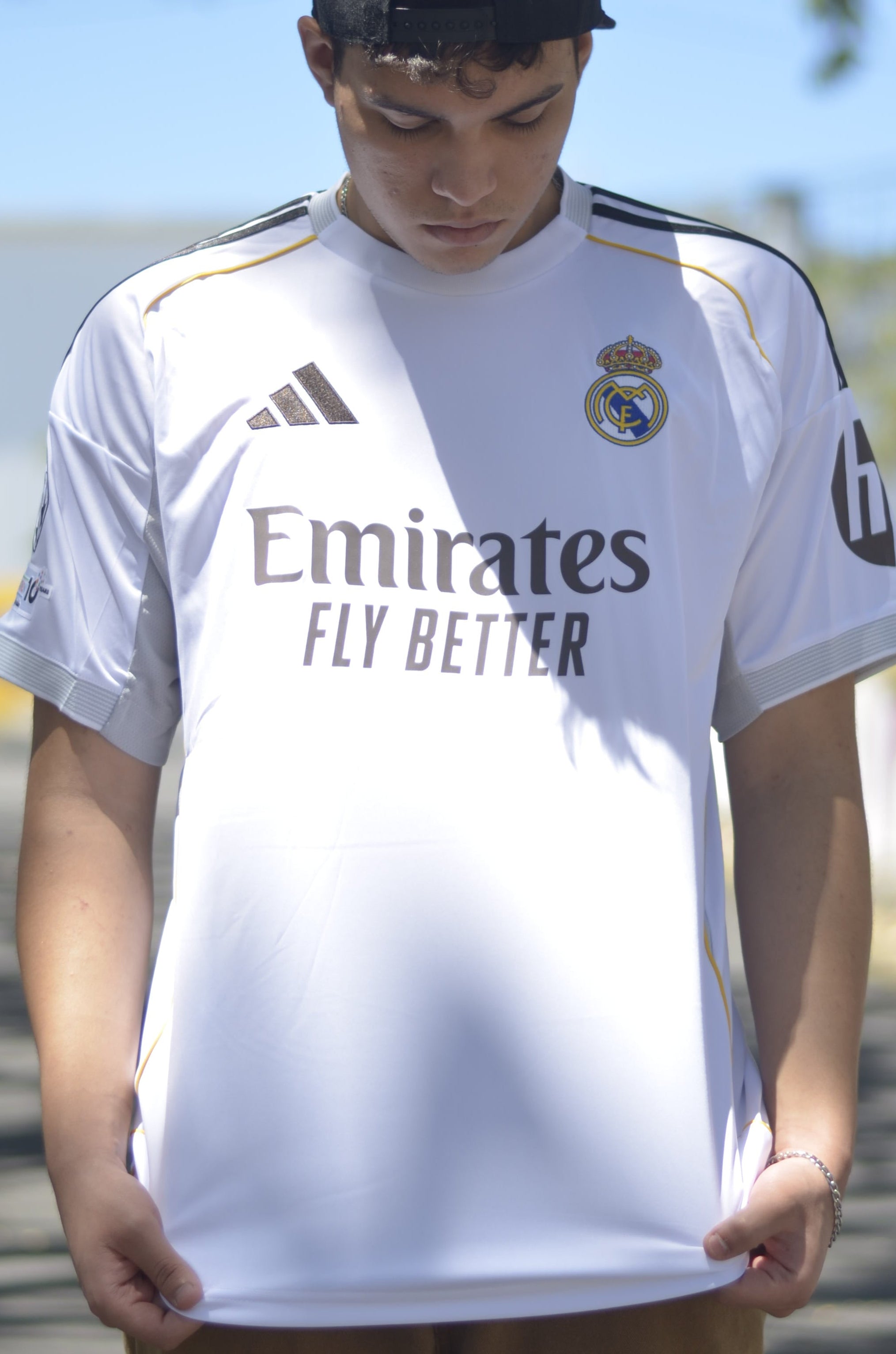 Camisa Real Madrid Local 25-26 Versión Fan